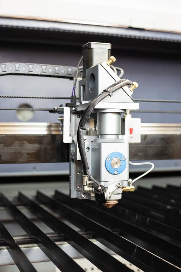 MQ1390C CO2 ad alta potenza Combi Metallo Legno Plastica Laser Cutter Testa laser Primo piano