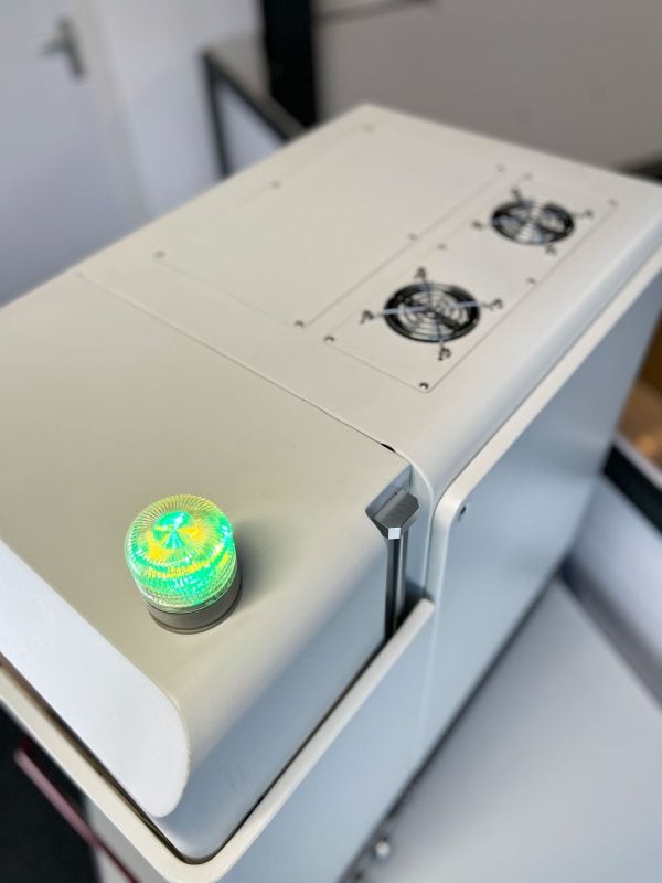 macchina per incisione laser a fibra desktop