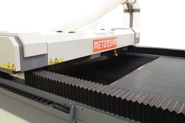 Macchina laser a portale aperto