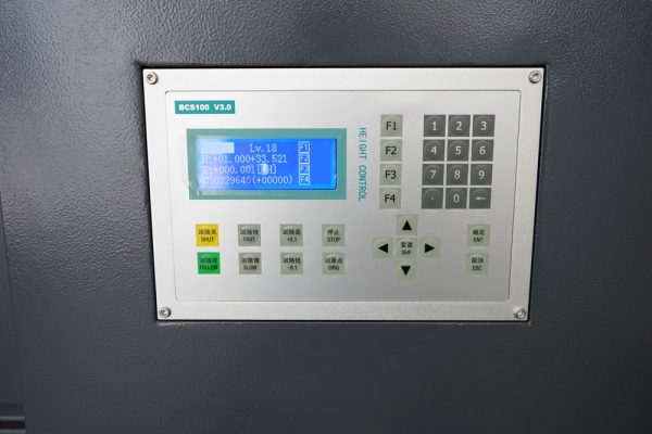 Regolatore di altezza della taglierina in fibra di metallo