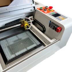 Macchina laser sicura per un'ampia gamma di applicazioni